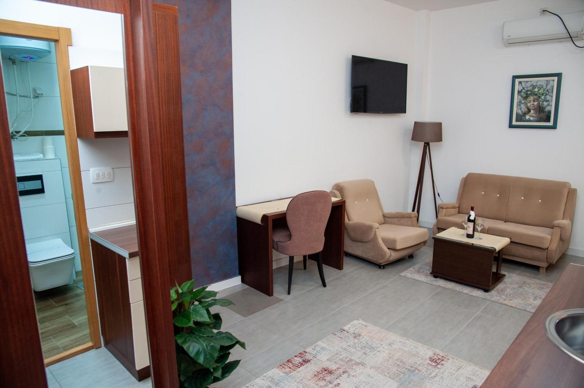Hotel North City Titova Mitrovica Eksteriør billede