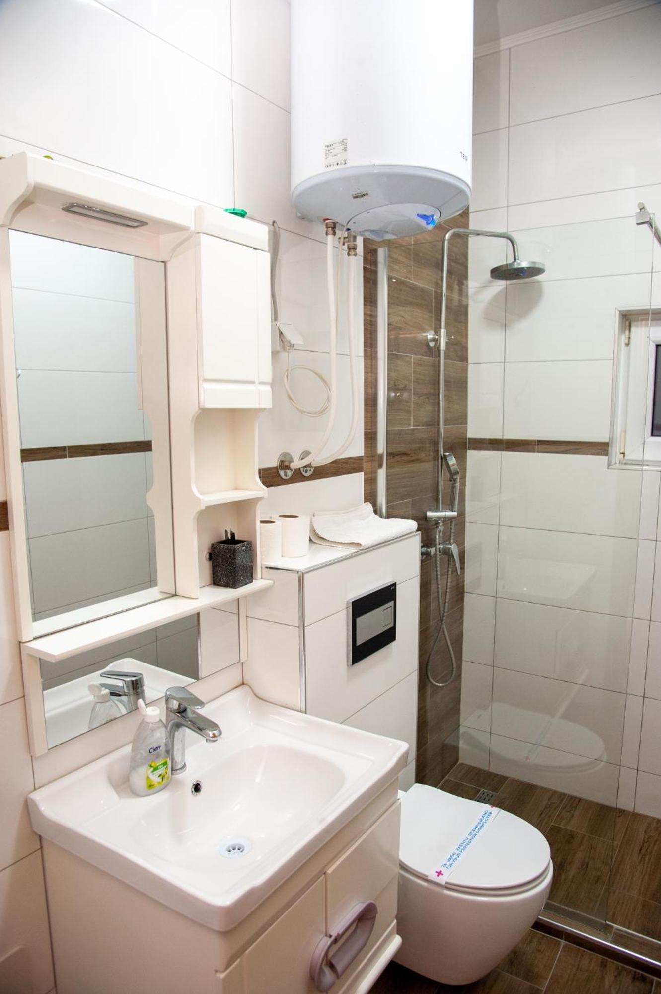 Hotel North City Titova Mitrovica Eksteriør billede