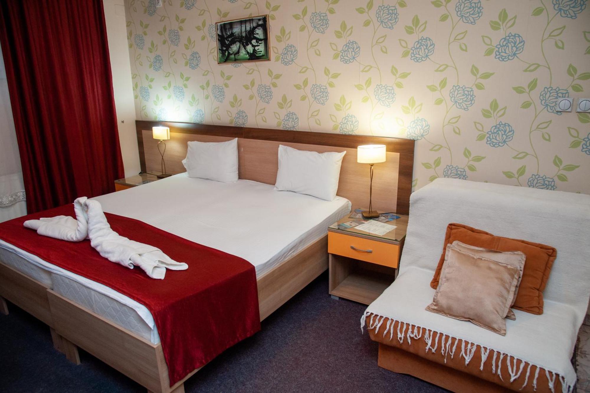 Hotel North City Titova Mitrovica Eksteriør billede